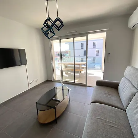 Apartment 2 Pieces Climatise, Terrasse, 4 Pers - - Fr-1-81-630