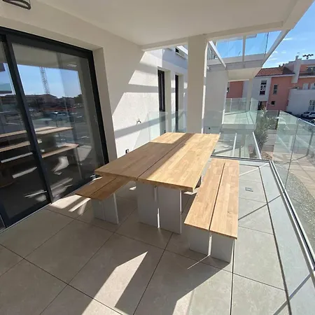 2 Pieces Climatise, Terrasse, 4 Pers - - Fr-1-81-630 Apartment *